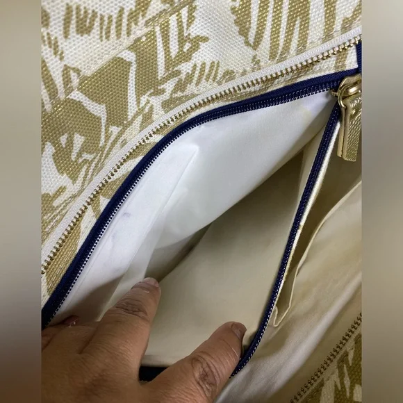 Lilly pulitzer bag - Picture 4 of 10